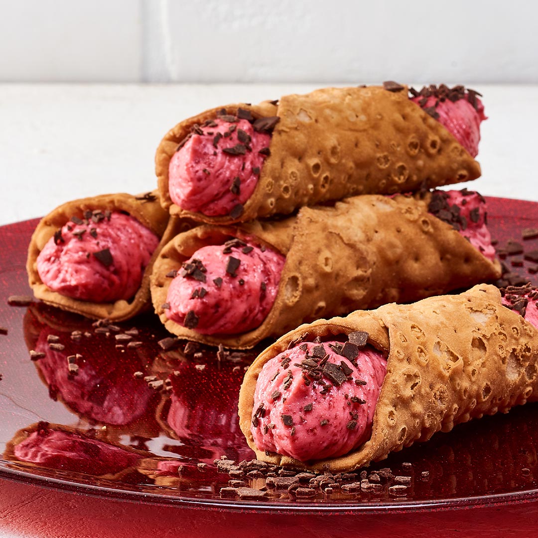 Red Velvet Cannoli